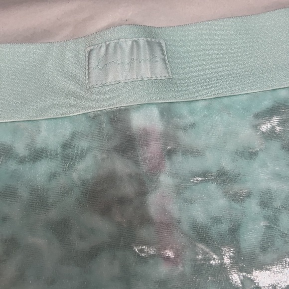 (L) UNISEX Victoria’s Secret Velvet Shortie Underwear - Picture 8 of 8